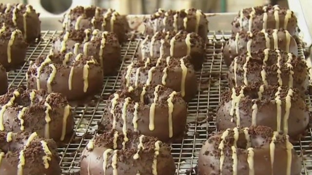 Chef Wylie Dufresne's reinvented cake doughnut