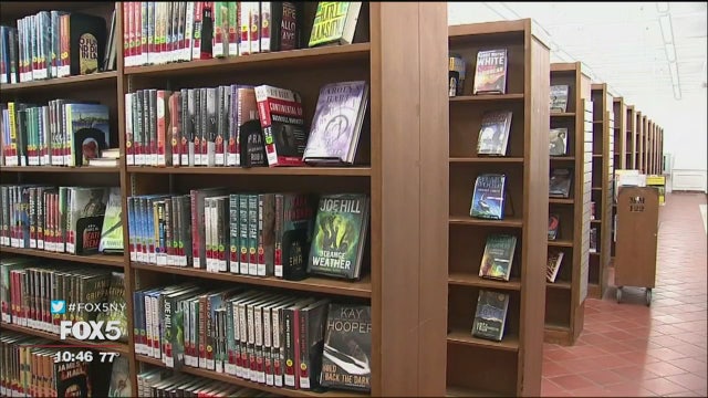 Economics professor ridiculed for writing Amazon.com can replace libraries