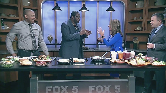 Riddick Bowe opens East Harlem restaurant