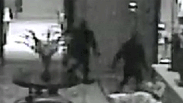 Burglars make off with $400K in jewelry from Hamptons home