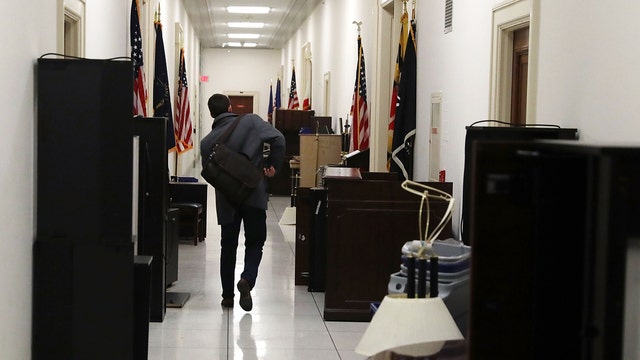 Short on solutions, long on blame in 2nd shutdown weekend