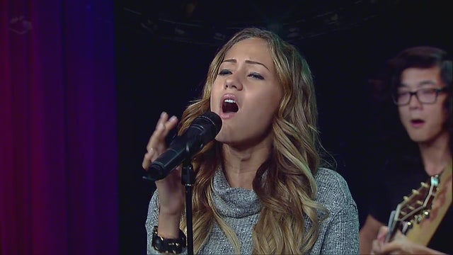Skylar Stecker