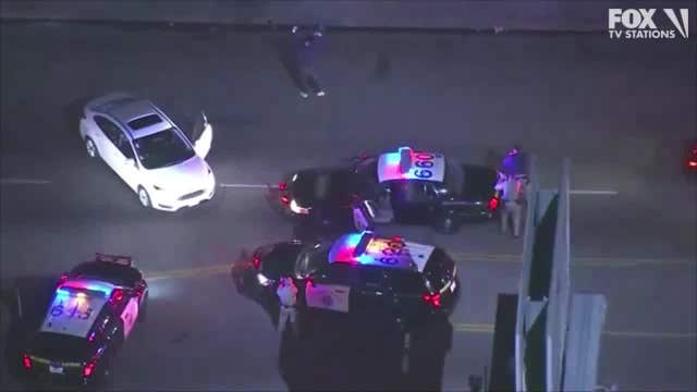 Suspect break dances before arrest following police chase in San Fernando Valley