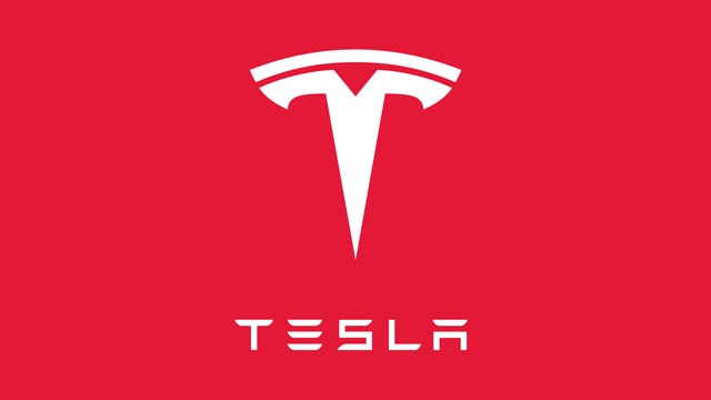 Tesla set to unveil electric semi-truck in September