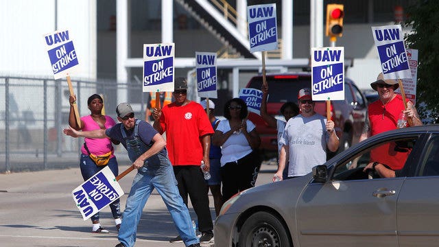 UAW strike puts Trump, GOP in political bind in key states