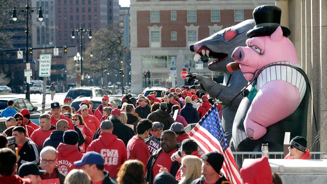 Thousands of Verizon workers on strike