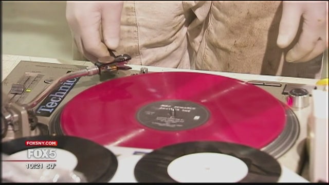 Brooklyn factory churns out vinyl records