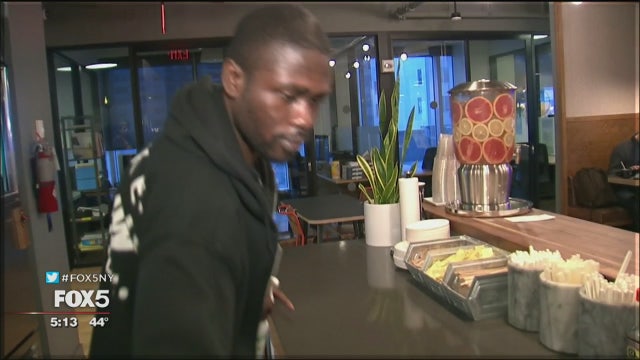 WeWork hires refugees