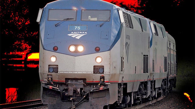 Deliveryman takes pizza to riders on stalled Amtrak train