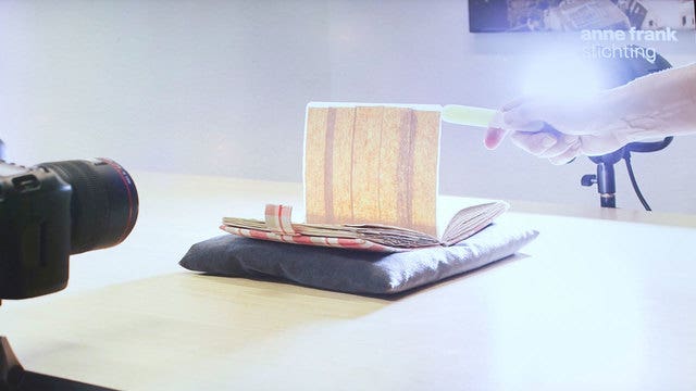 Researchers uncover dirty jokes in Anne Frank's diary