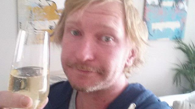 Man blows $1.5M on cars, strippers and cocaine after bank glitch