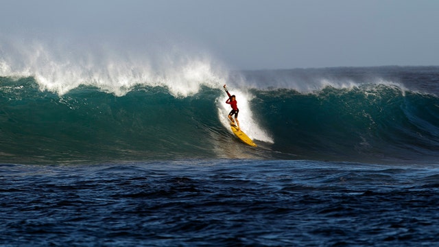 50-foot swells mean rare surfing meet is a go in Hawaii