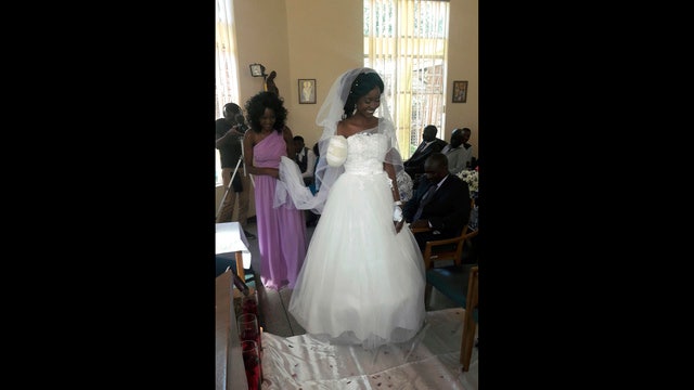 Couple weds after crocodile bites off bride's arm