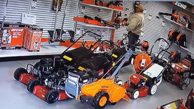 Shoplifter stuffs chain saw down his pants