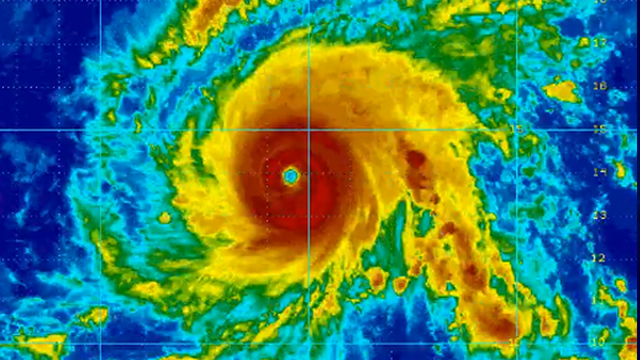 Hurricane Lane now a Category 4, continues towards Hawaii