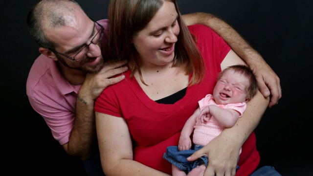 Illinois woman discovers she's pregnant, gives birth on same day