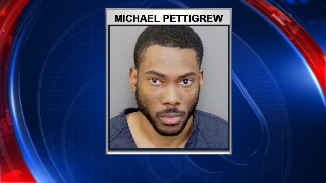 Man with fake gun at airport wanted to speak to president