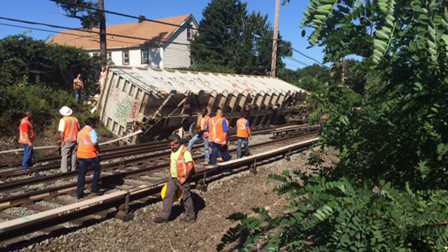 Derailment affects LIRR Port Jefferson, Ronkonkoma service