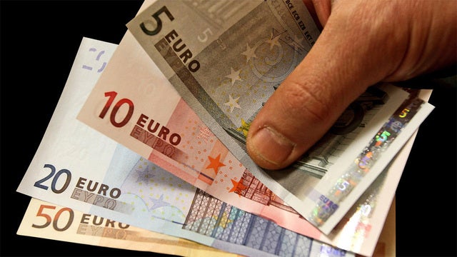 Church in Paris to use contactless cards for collections