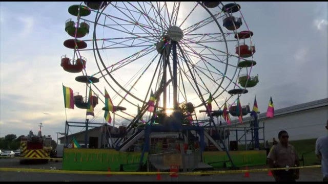 3 girls fall from Ferris wheel at county fair