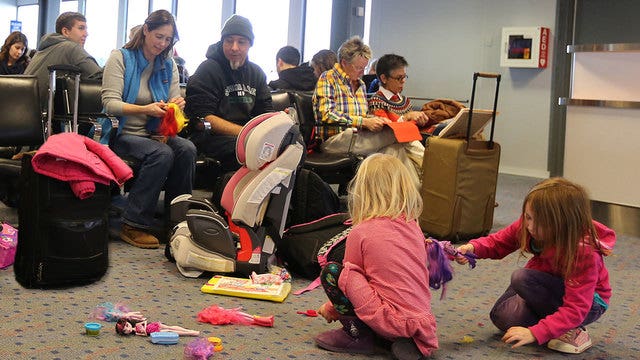 Airline offering free flights for kids 14 and under