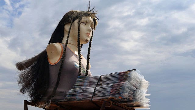 Robbers escape with valuable commodity: Hair