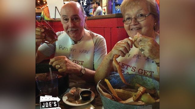 Joe's Crab Shack restaurants dump tipping