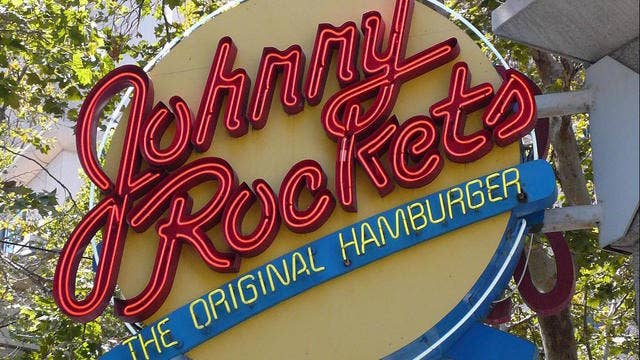 Police: Woman stripped, poured ketchup on herself at restaurant
