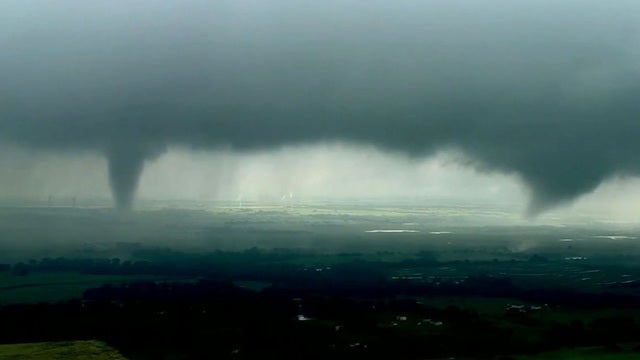 Another round of severe weather hits Southern Plains