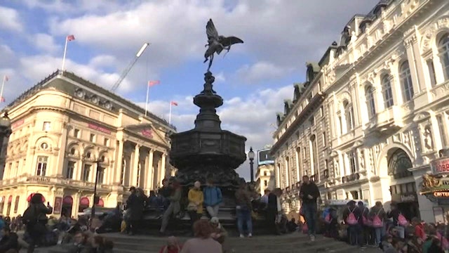 Days Inn will pay $10,000 for you to travel the world this summer