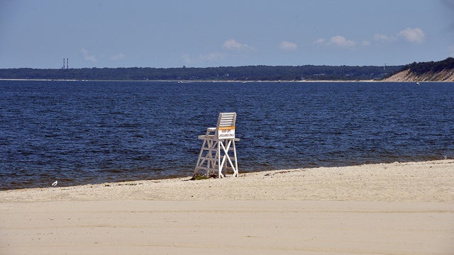Long Island Sound dump plans puts NY, Conn. at odds
