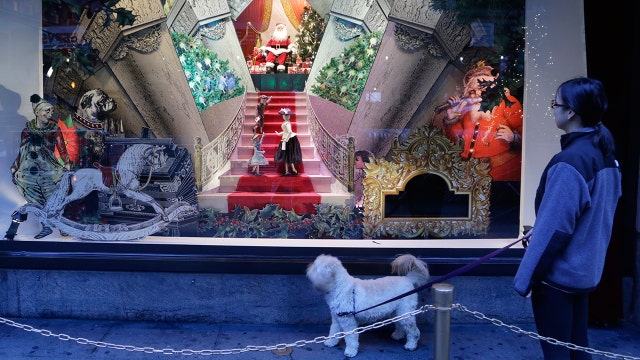 Lord & Taylor sells its flagship Manhattan store