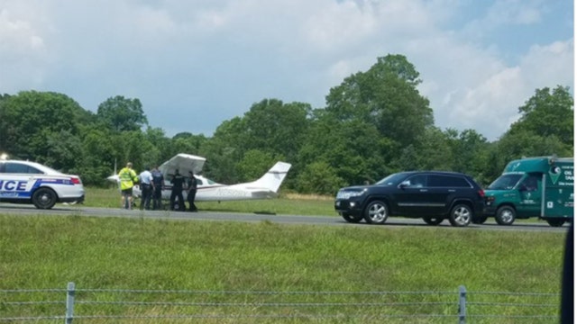 Small plane lands on Sunrise Highway