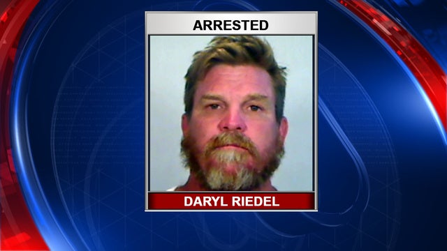Man chugs can of beer during DUI stop
