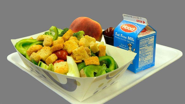 School cafeteria worker quits in lunch shaming