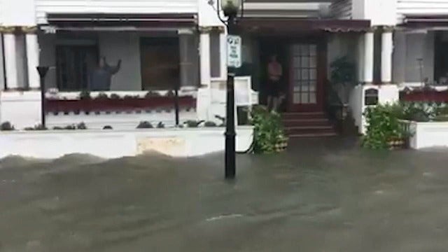 AP Exclusive: Flood insurance policies plunged before Harvey