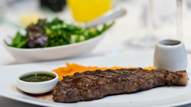 2019 graduates can get a free 3-course dinner from Ruth's Chris Steak House