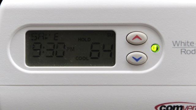 Thermostat spat turns violent in mobile home