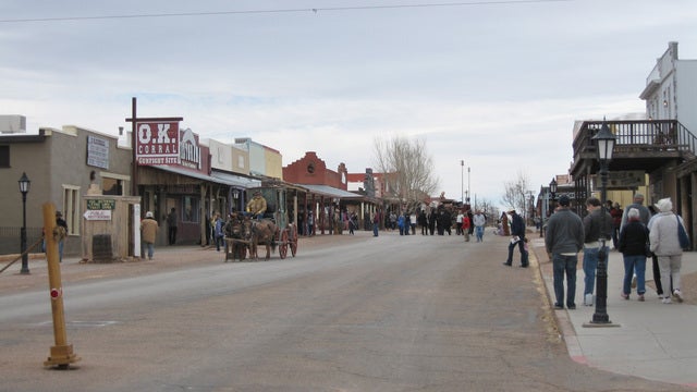 Actor shot in Old West show