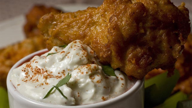 Police: Father, son stole $41K worth of wings from employer