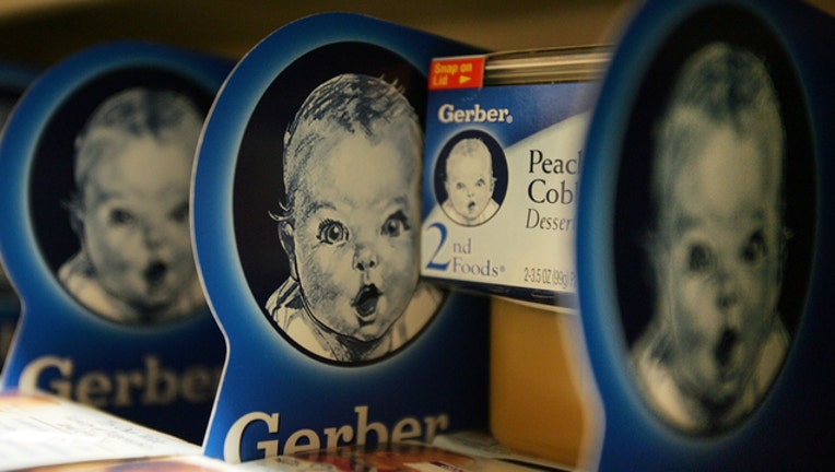 GETTY Gerber Logo on Gerber Food Product 100418-408200