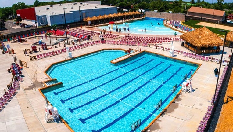 98ce8fc9-SaharaSamsBeachClub_Pool_073119_1564590123250.jpg