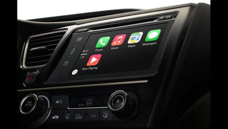 carplayapple-100248503-large-100569198-large_1442886612144-404023.jpg