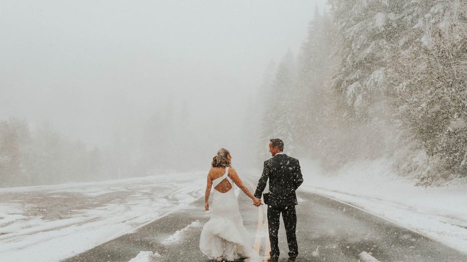 snow-crashes-fall-wedding4-courtesy-jaime-denise-photography.jpg