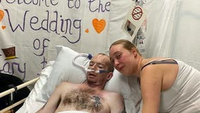 Dad gets wish to marry girlfriend hours before lung cancer death