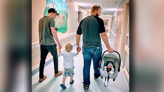 Mom shares photo of ex-partner, fiancé to encourage co-parenting