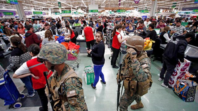 Renewed disturbances in Chile; many line up for food