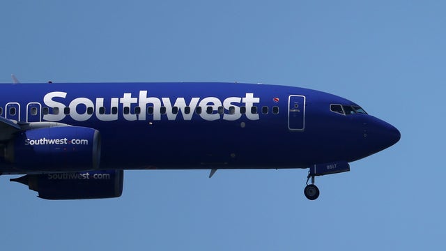 12-inch crack ruptures skin on Southwest Airlines plane