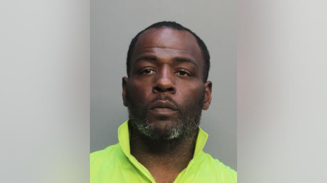 Fan pays $724 for 2 beers at NFL stadium, police say, vendor arrested