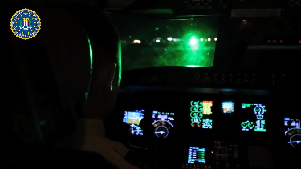 Laser targeted JetBlue flight landing at Newark Airport FOX 5 New York